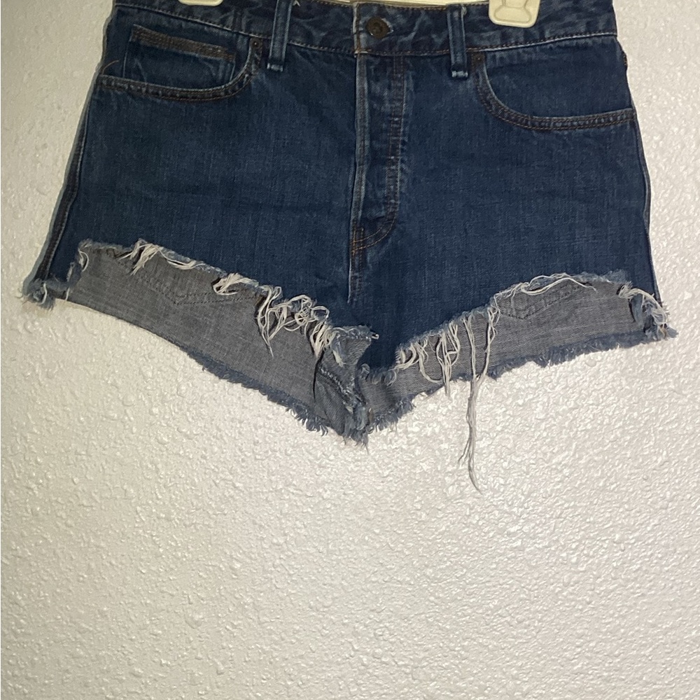 Free People women’s Jean cut off bootie shorts size 30
